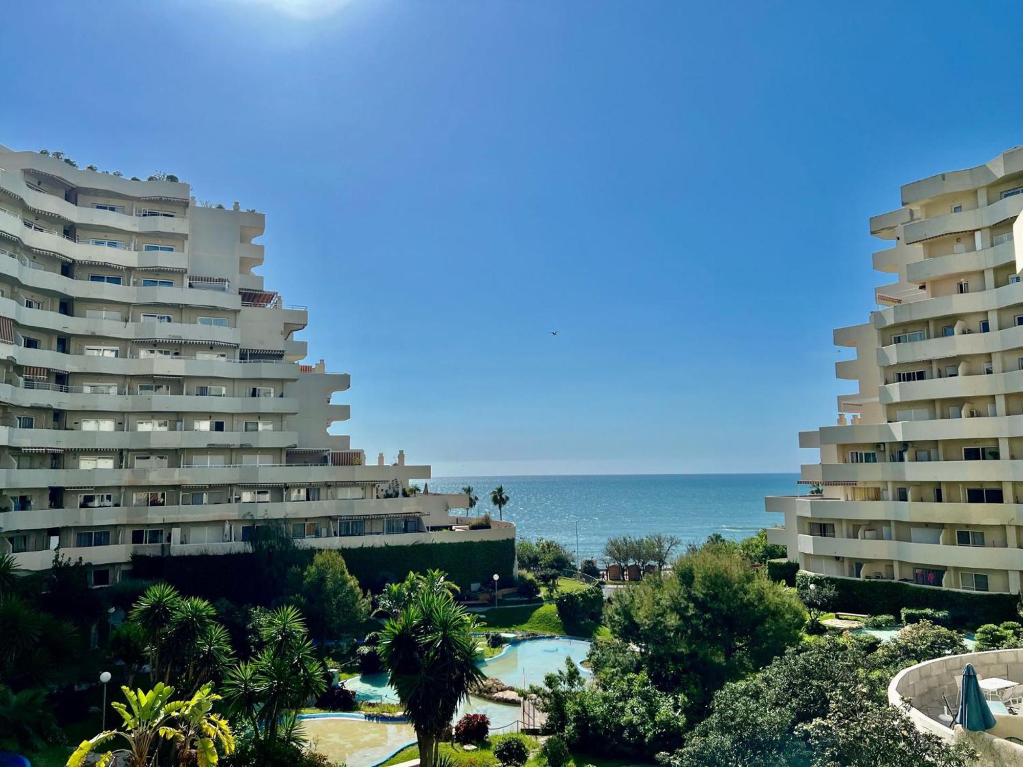 Benalbeach With Sea & Garden View Appartement